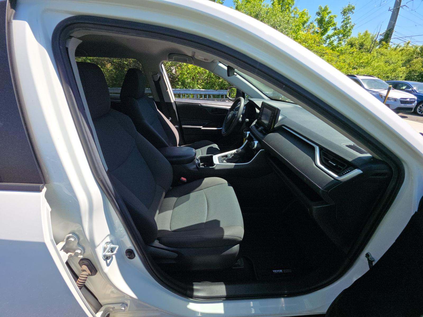2022 Toyota RAV4 LE AWD