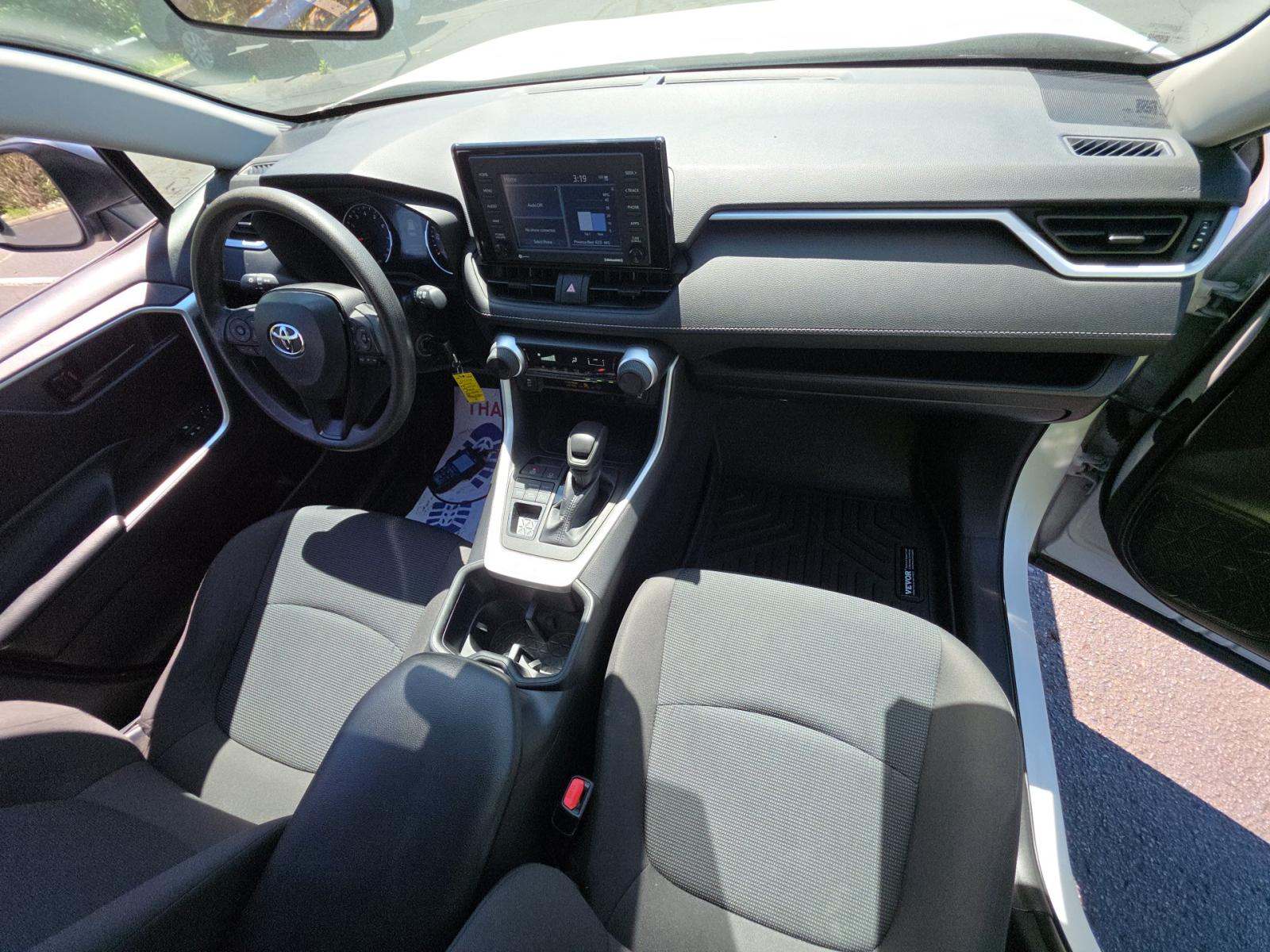 2022 Toyota RAV4 LE AWD