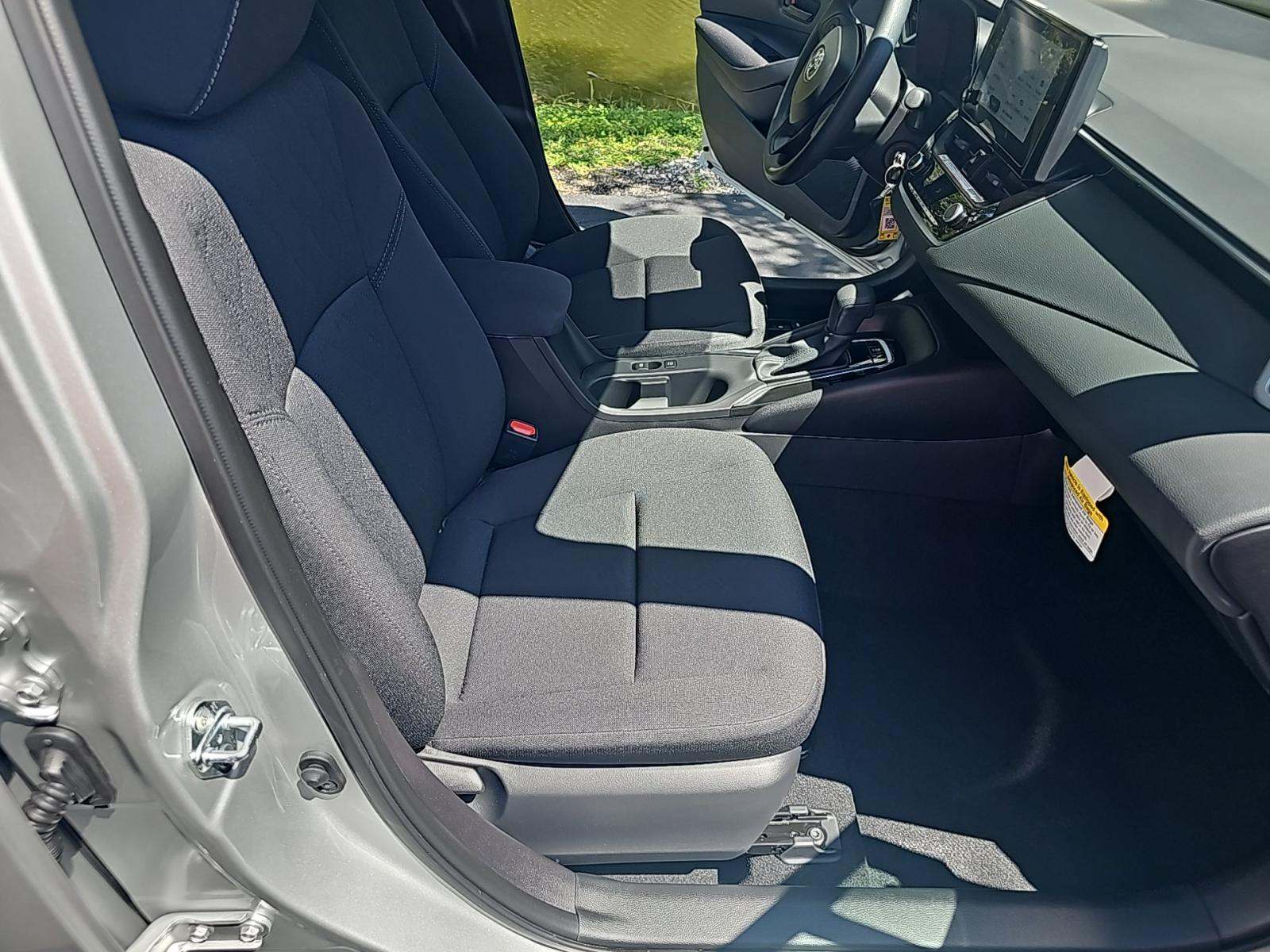 2025 Toyota Corolla LE FWD