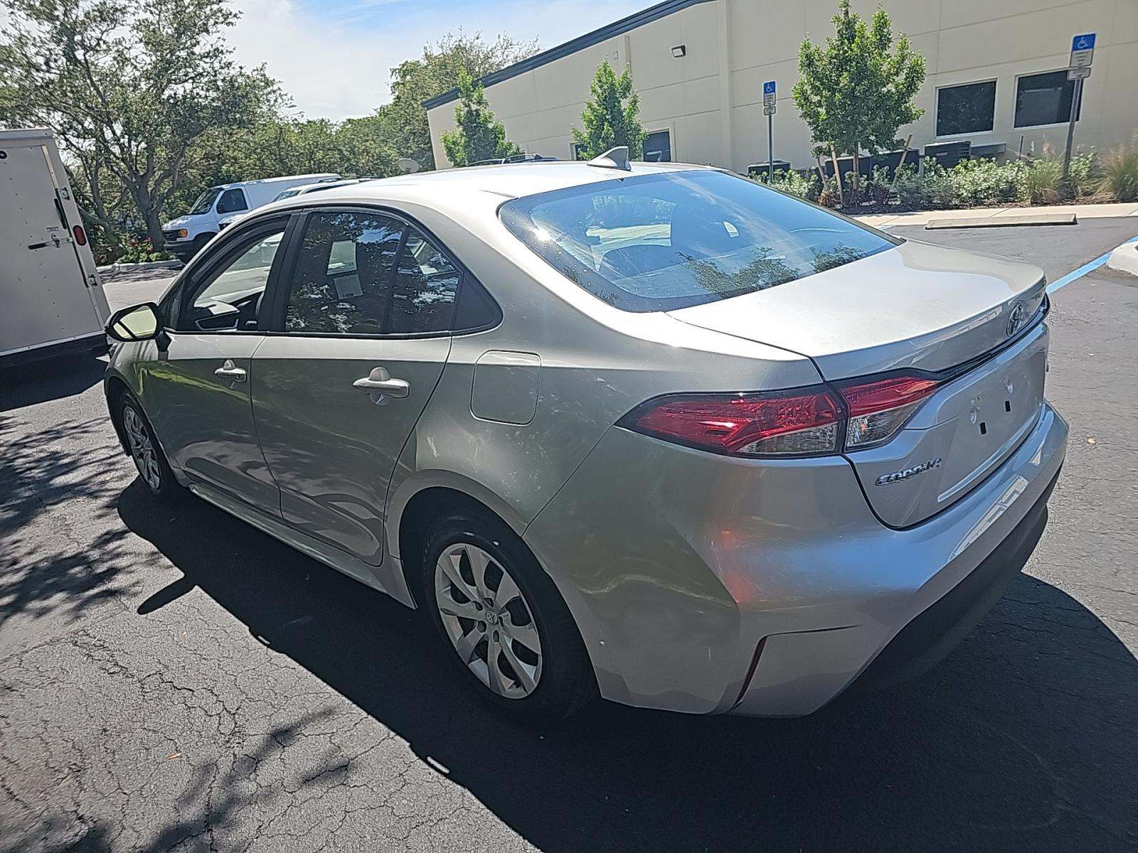 2025 Toyota Corolla LE FWD