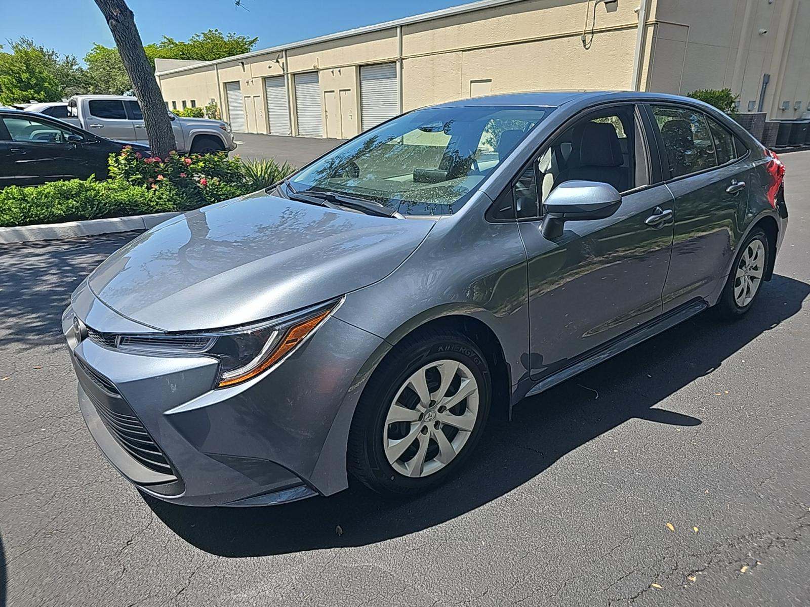 2025 Toyota Corolla LE FWD