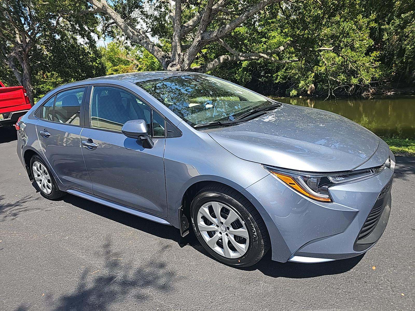 2025 Toyota Corolla LE FWD