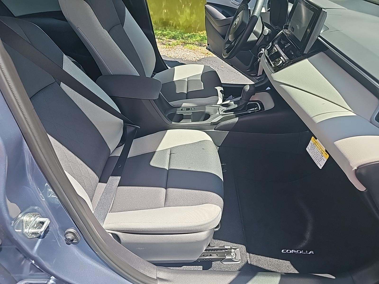 2025 Toyota Corolla LE FWD