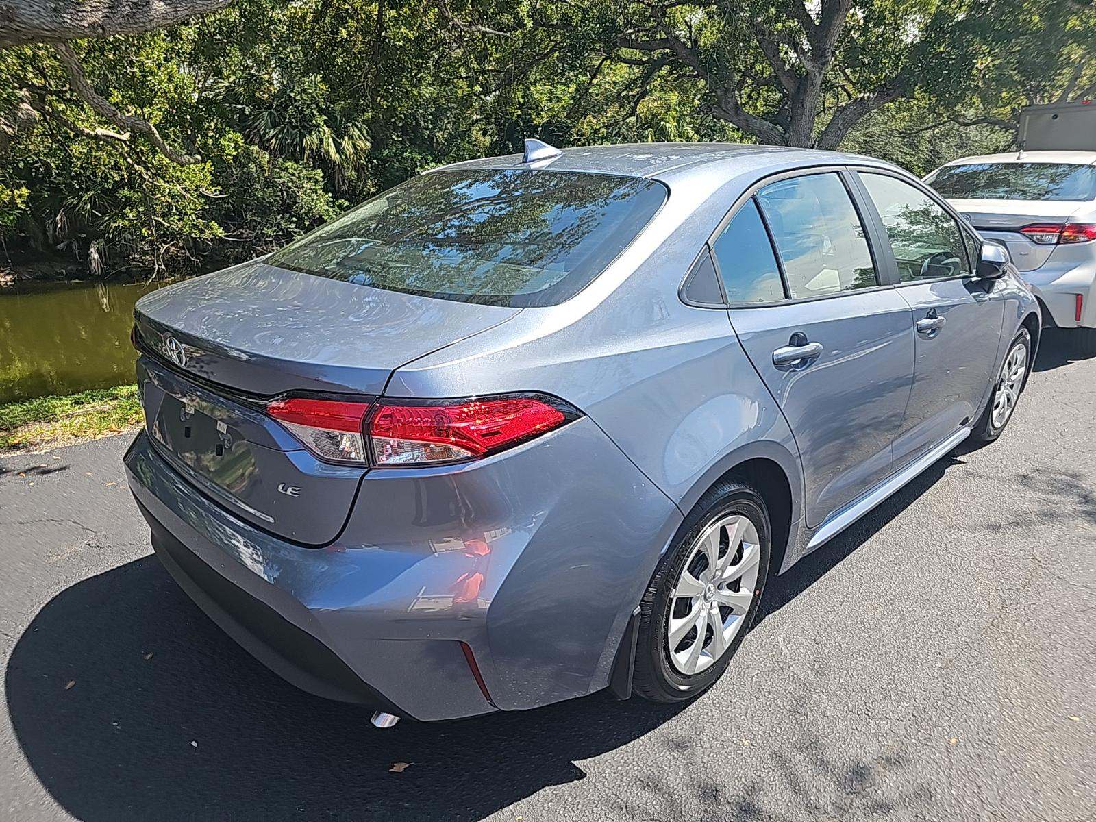 2025 Toyota Corolla LE FWD