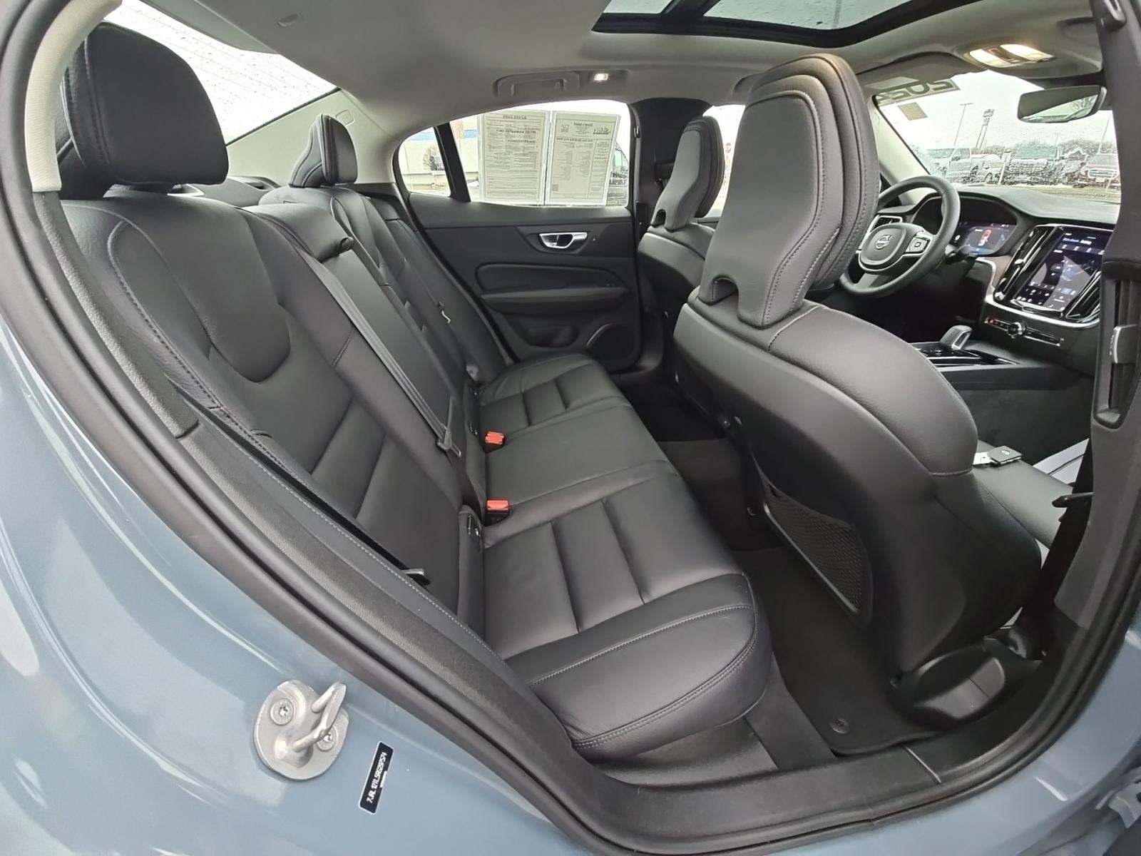 2024 Volvo S60 B5 Plus AWD