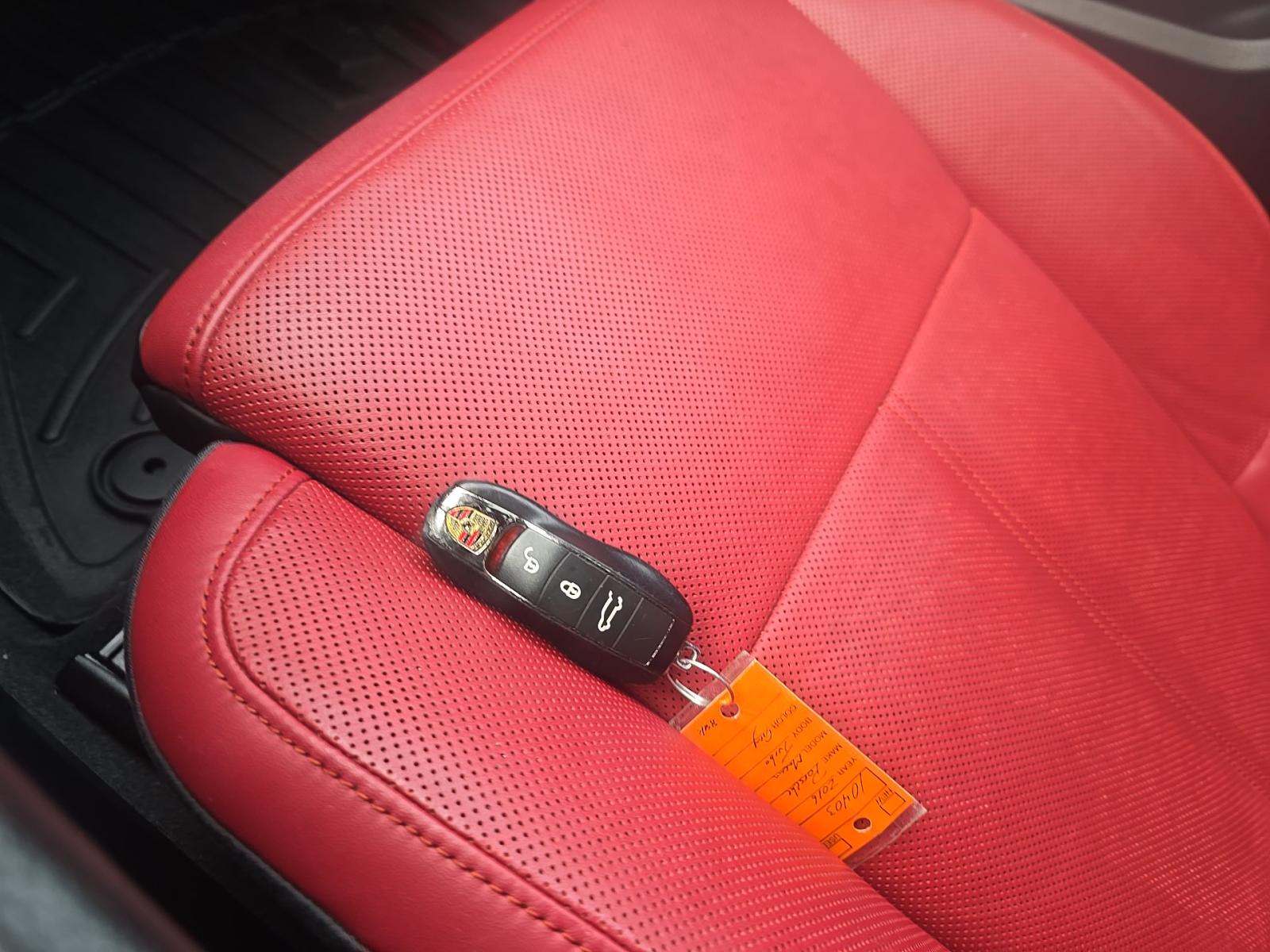 2016 Porsche Macan Turbo AWD