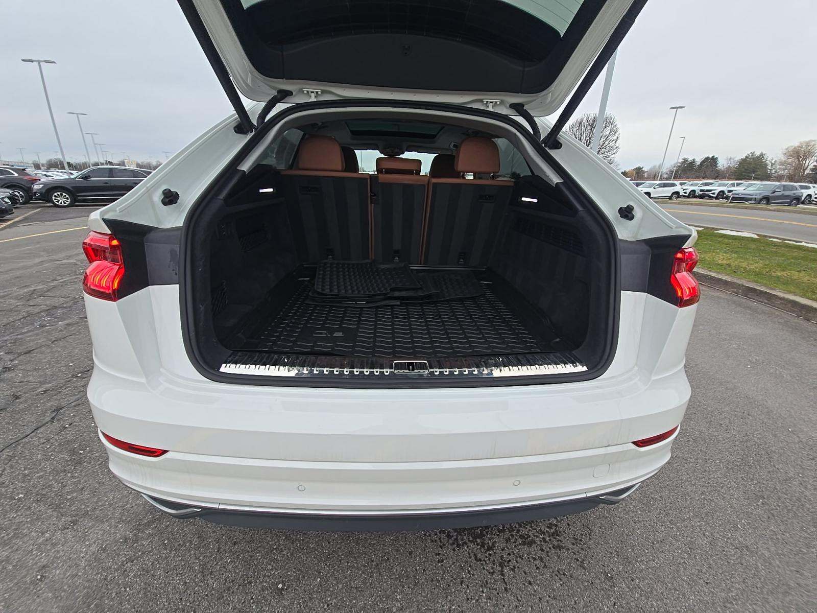 2022 Audi Q8 Prestige AWD