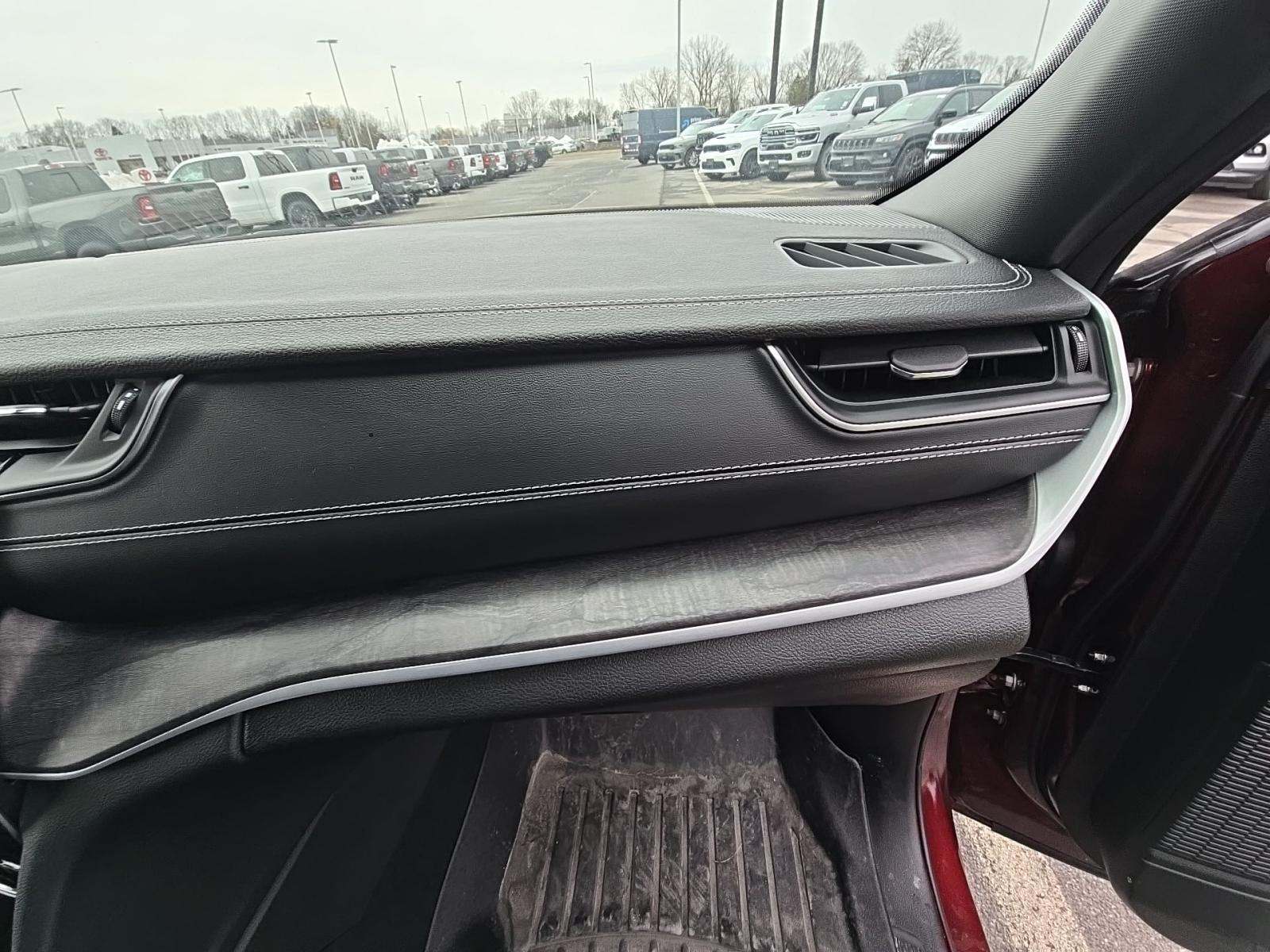 2025 Jeep Grand Cherokee Limited AWD