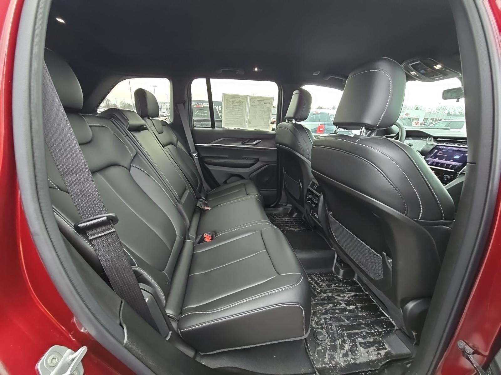 2025 Jeep Grand Cherokee Limited AWD