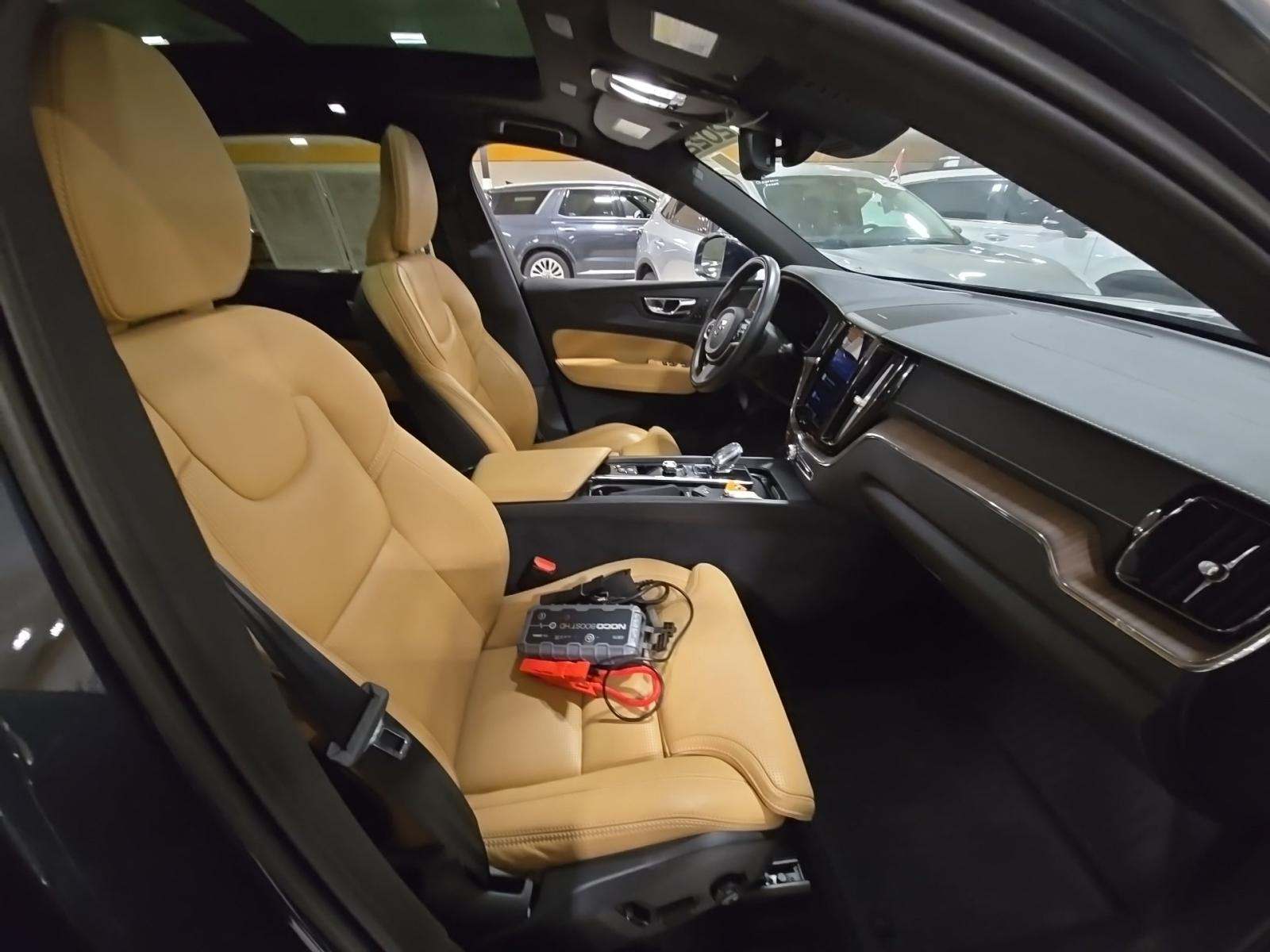 2022 Volvo XC60 B5 Inscription AWD