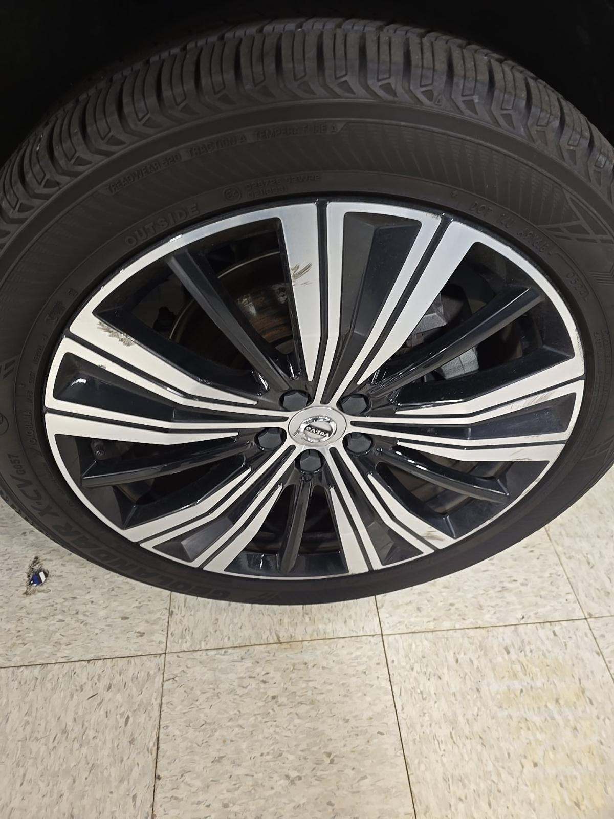 2022 Volvo XC60 B5 Inscription AWD