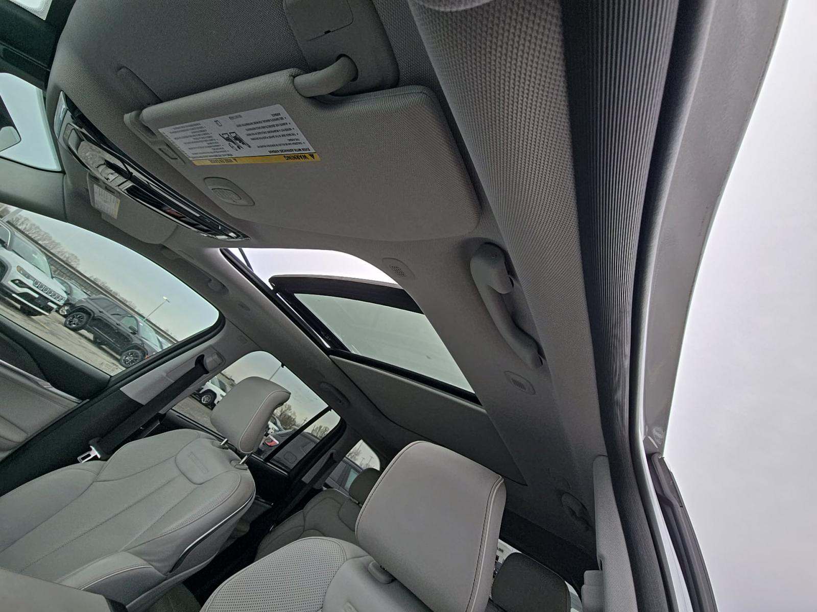 2022 Jeep Grand Cherokee Overland AWD