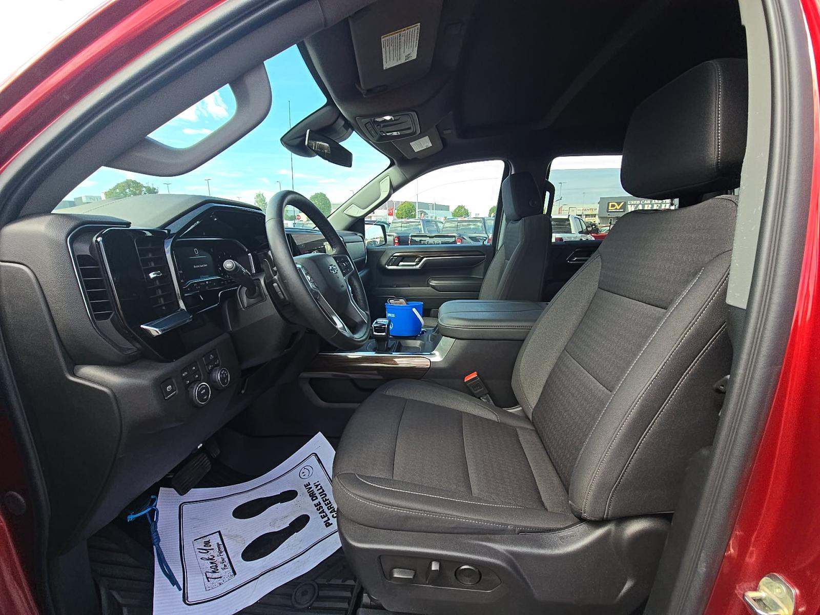 2024 Chevrolet Silverado 1500 RST AWD