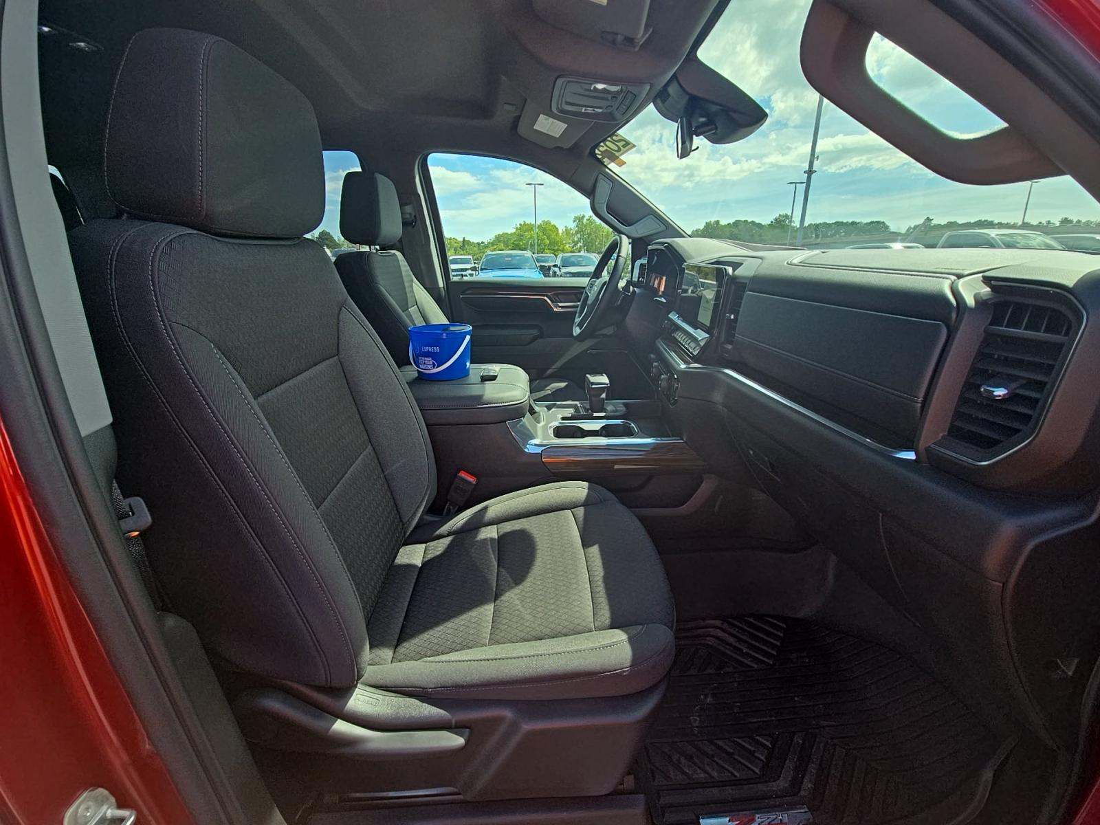 2024 Chevrolet Silverado 1500 RST AWD