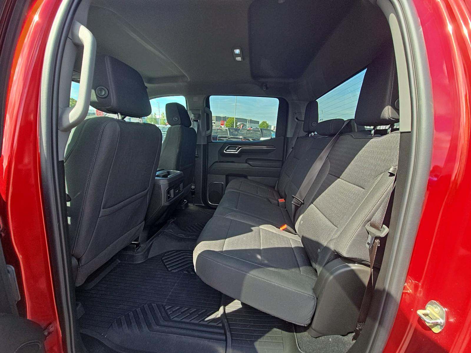 2024 Chevrolet Silverado 1500 RST AWD