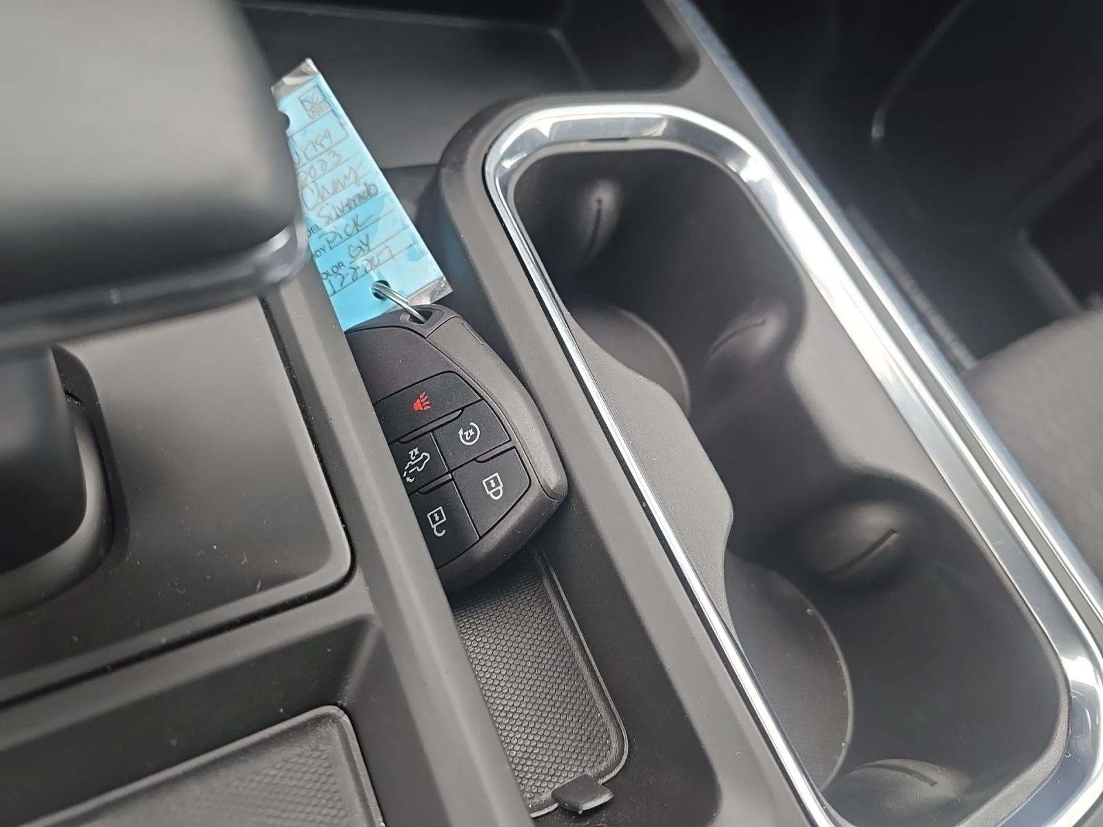 2023 Chevrolet Silverado 1500 RST AWD