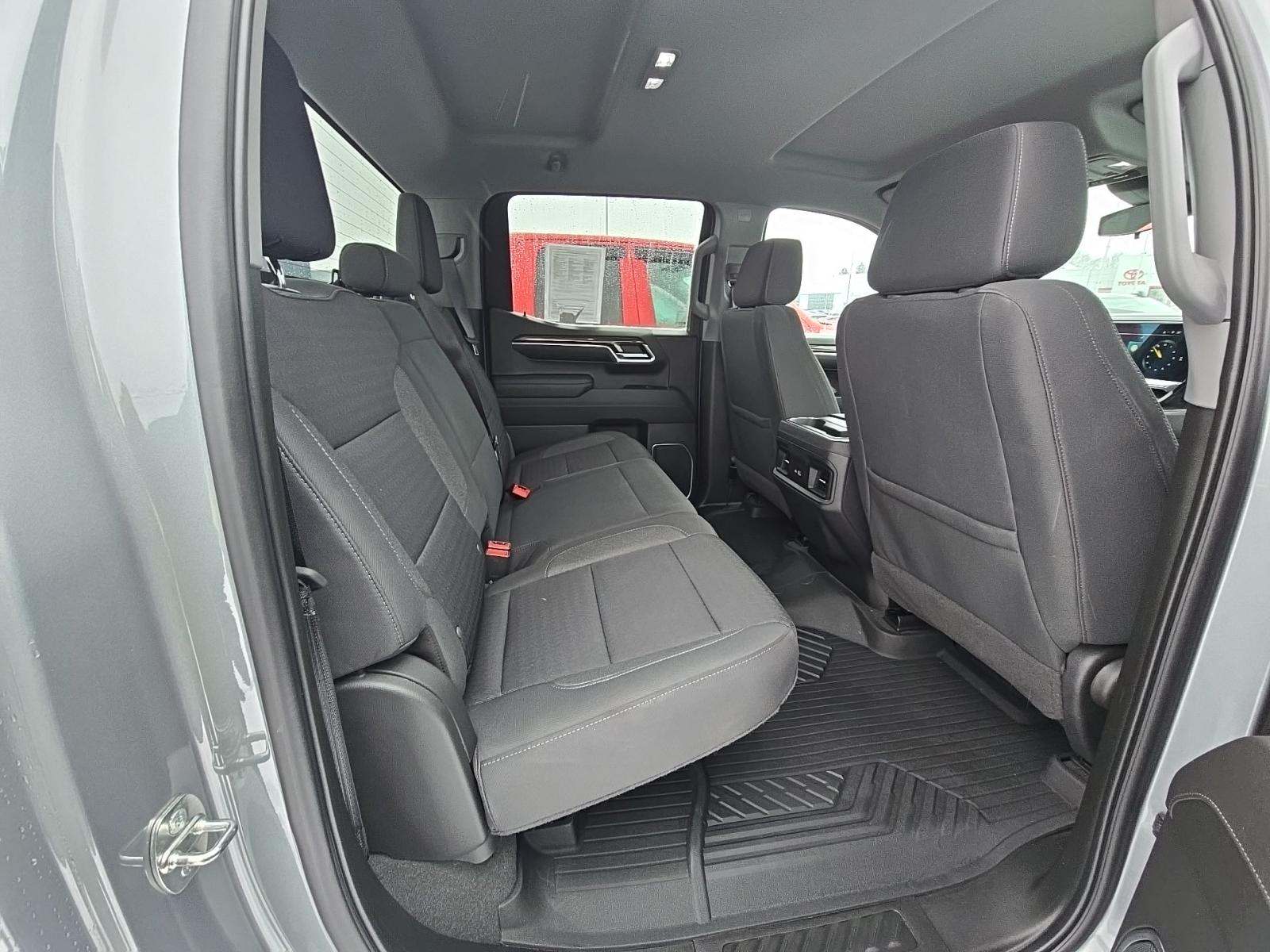 2023 Chevrolet Silverado 1500 RST AWD