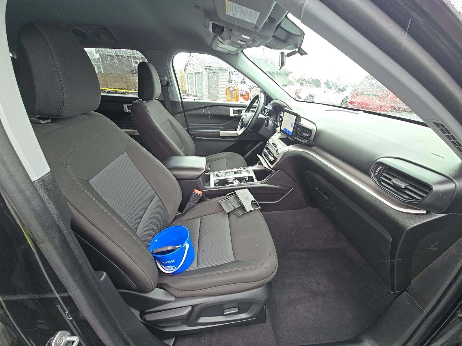 2023 Ford Explorer XLT AWD