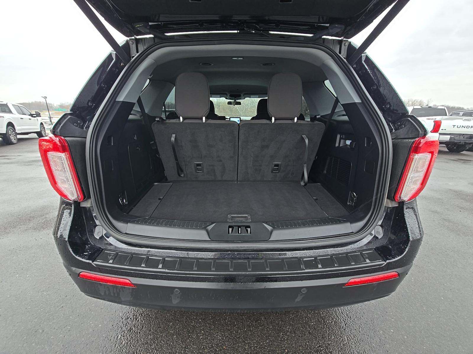 2023 Ford Explorer XLT AWD