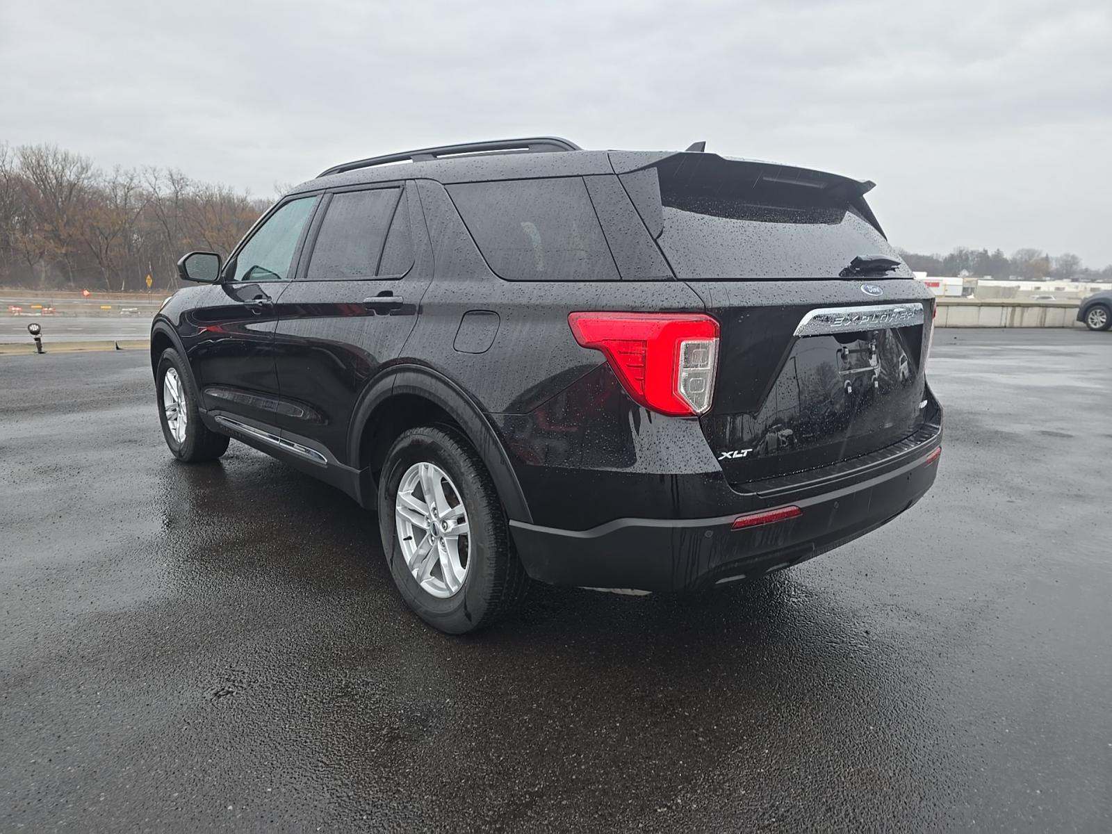 2023 Ford Explorer XLT AWD