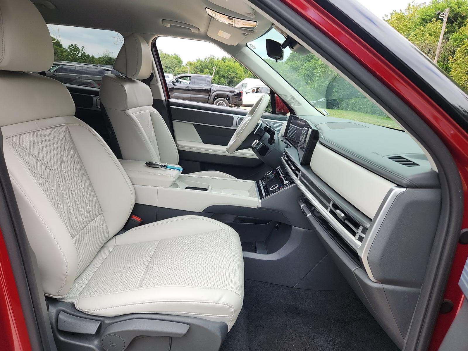 2025 Hyundai Santa Fe SEL FWD