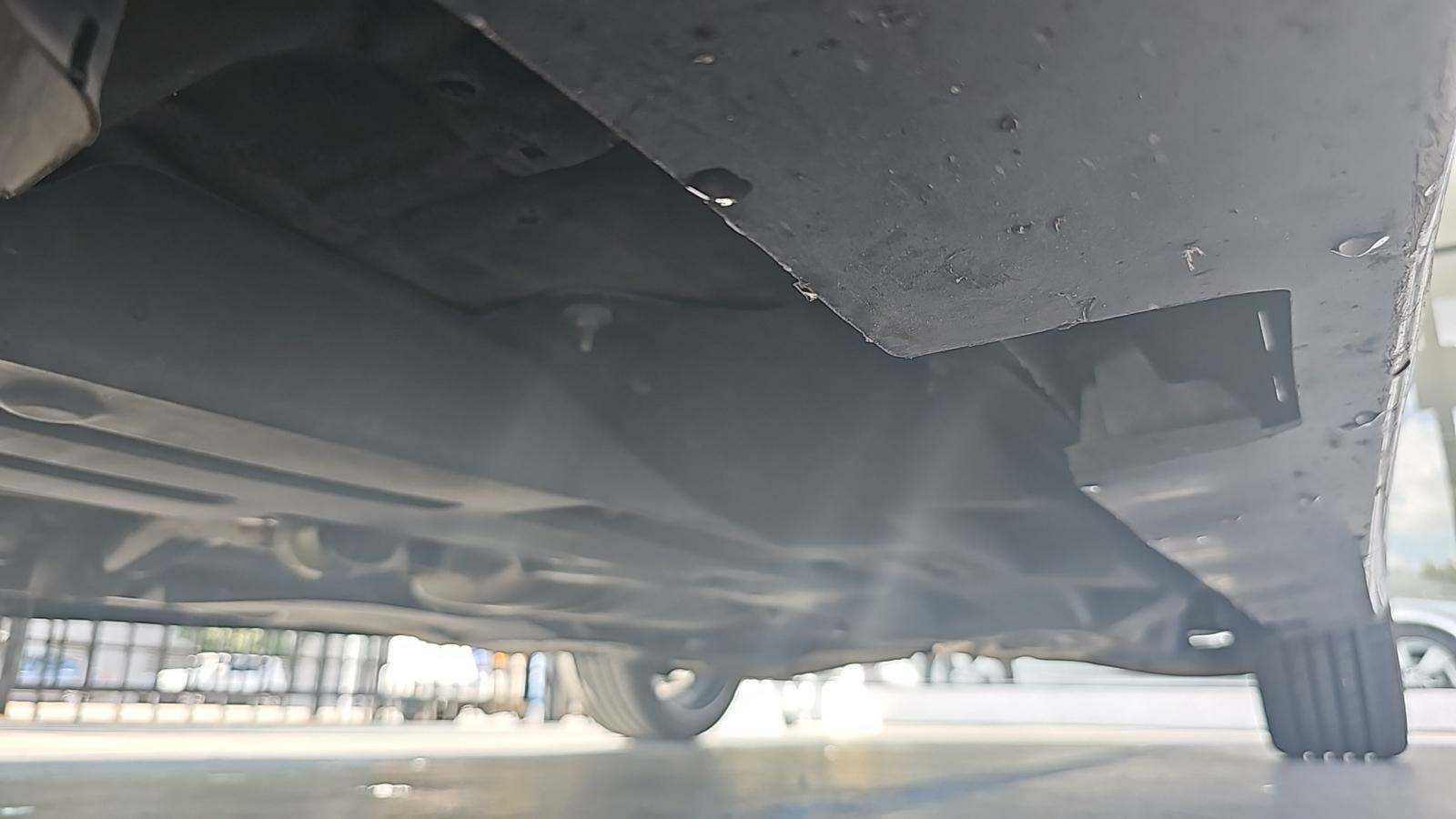 2015 Chrysler 200 LX FWD