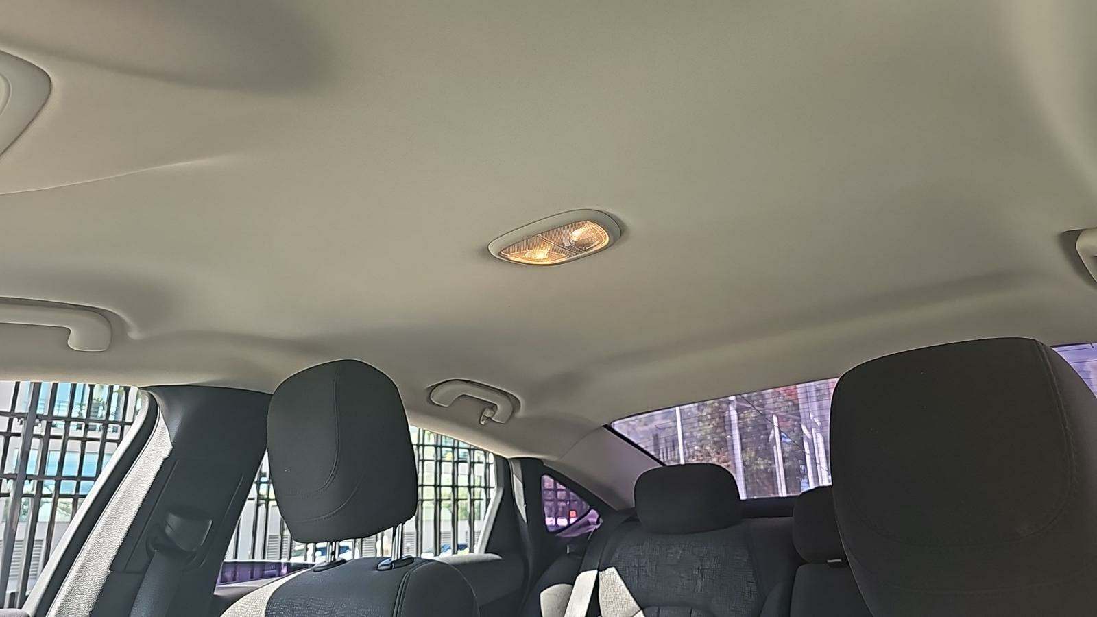 2015 Chrysler 200 LX FWD