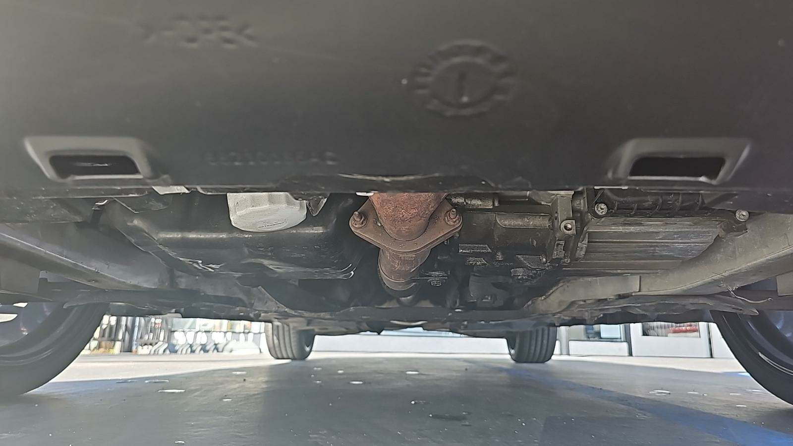 2015 Chrysler 200 LX FWD