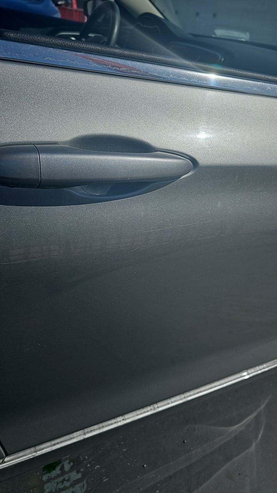 2015 Chrysler 200 LX FWD