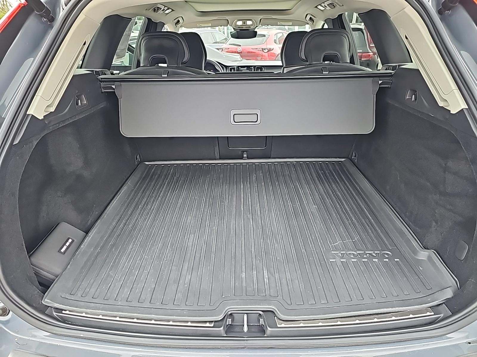 2023 Volvo XC60 B5 Plus AWD