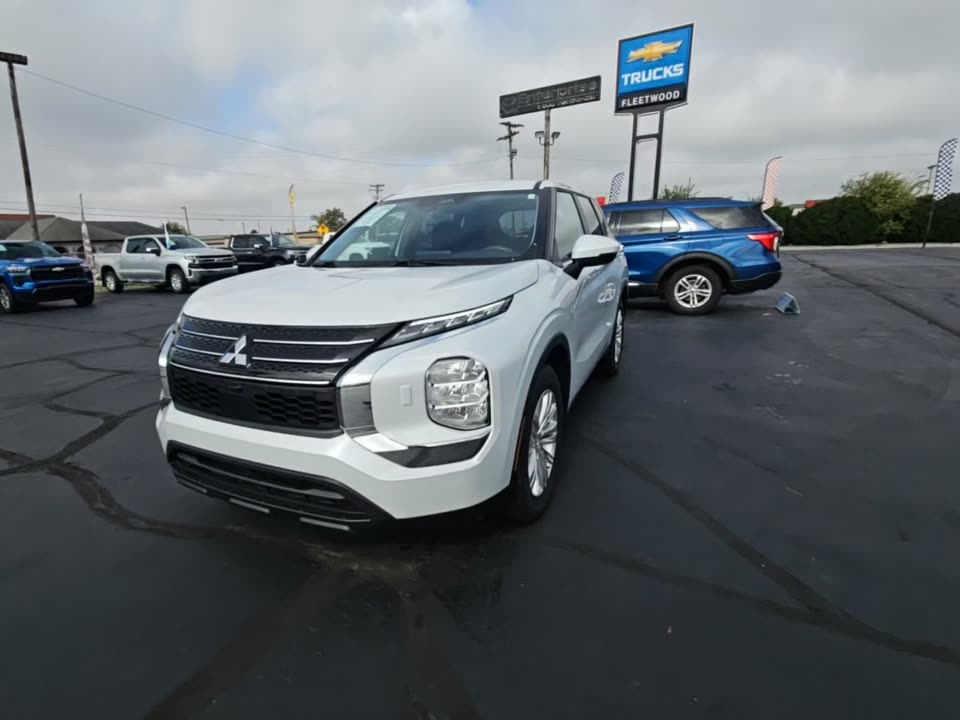 2024 Mitsubishi Outlander ES AWD