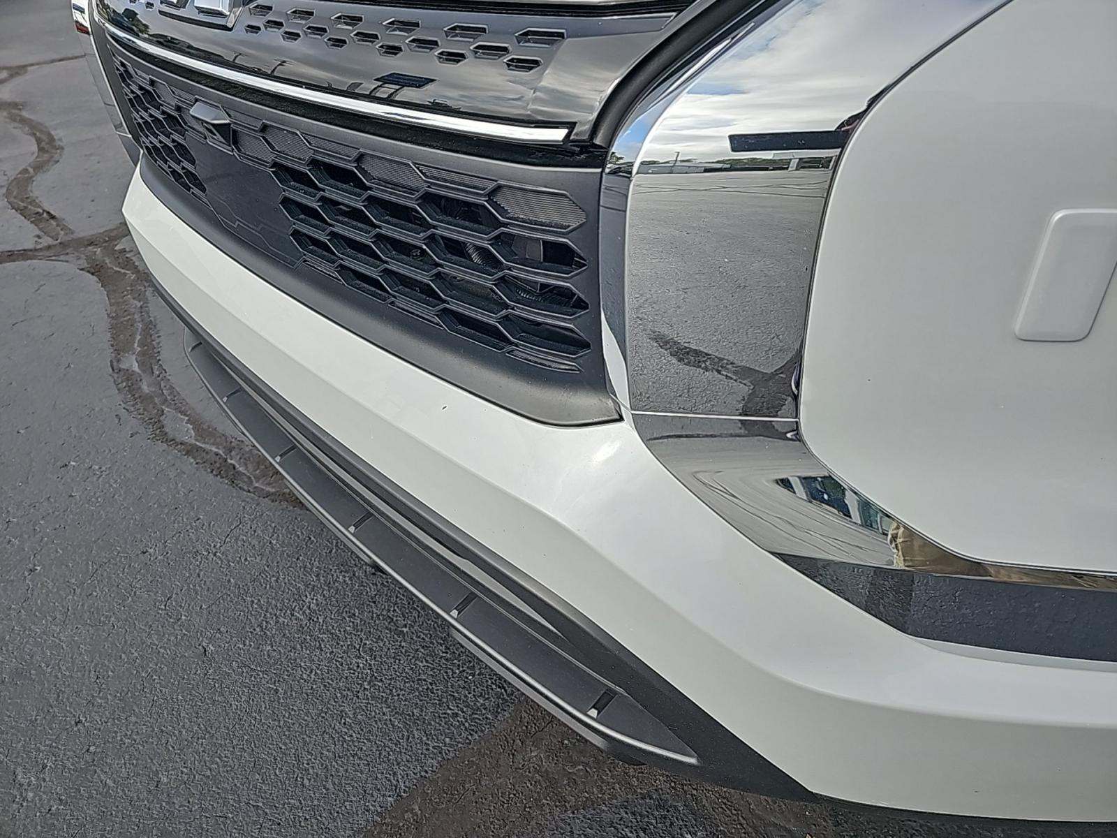 2024 Mitsubishi Outlander ES AWD