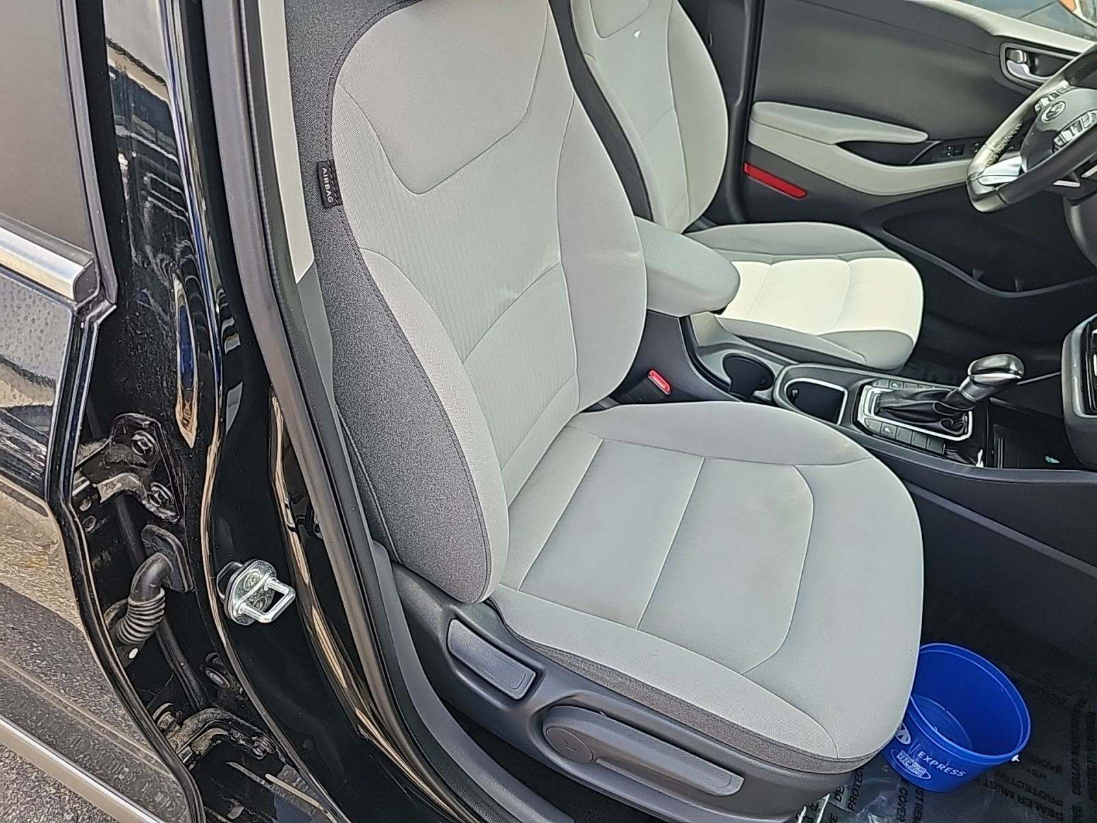 2022 Hyundai Ioniq Hybrid SEL FWD