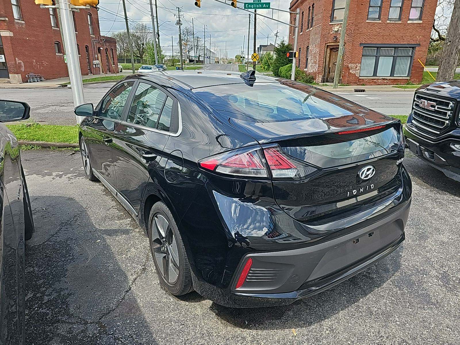 2022 Hyundai Ioniq Hybrid SEL FWD