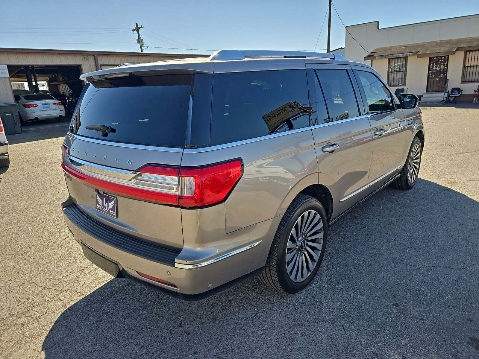 2020 Lincoln Navigator Reserve RWD