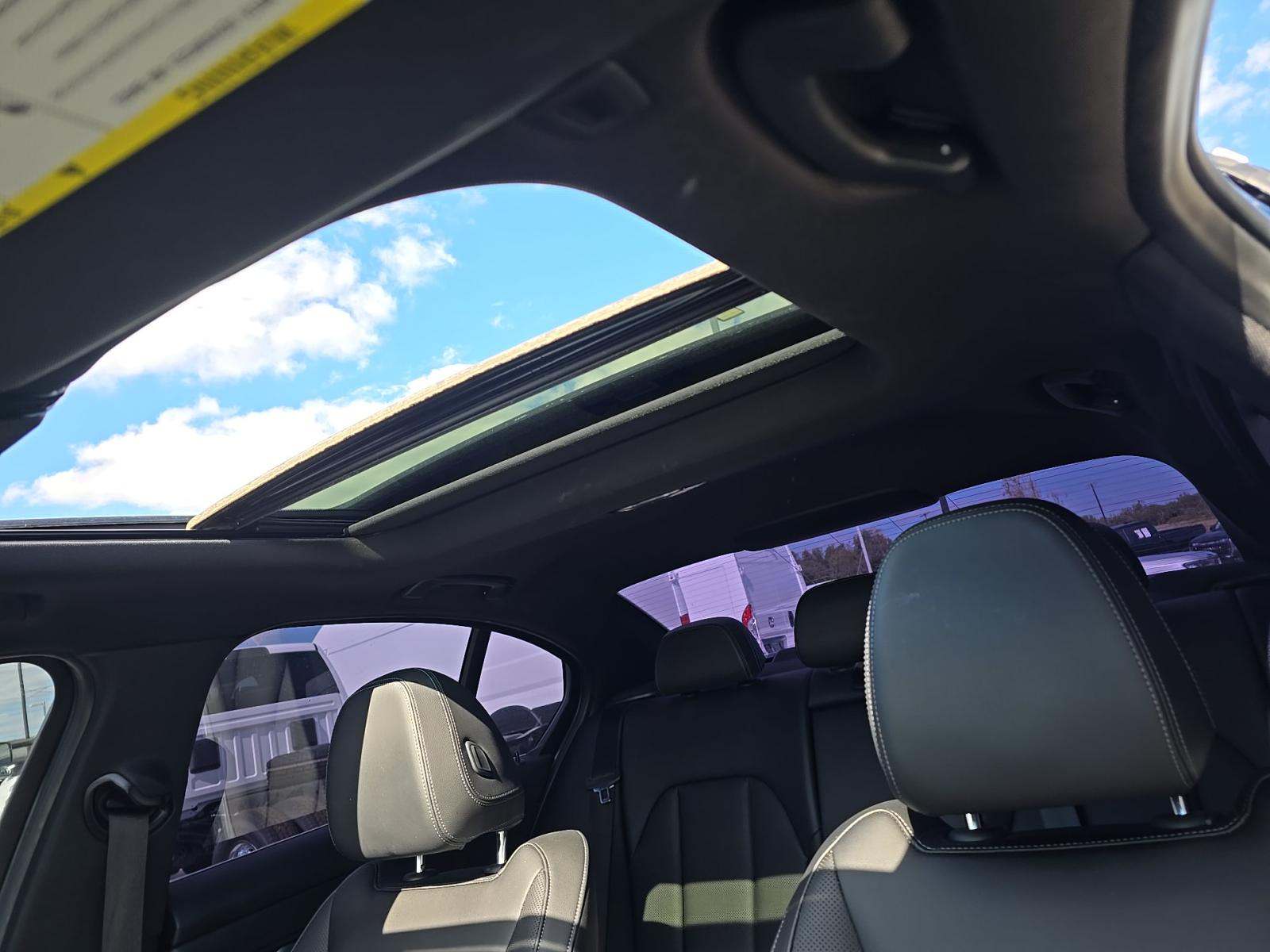 2024 BMW 3 Series 330i RWD