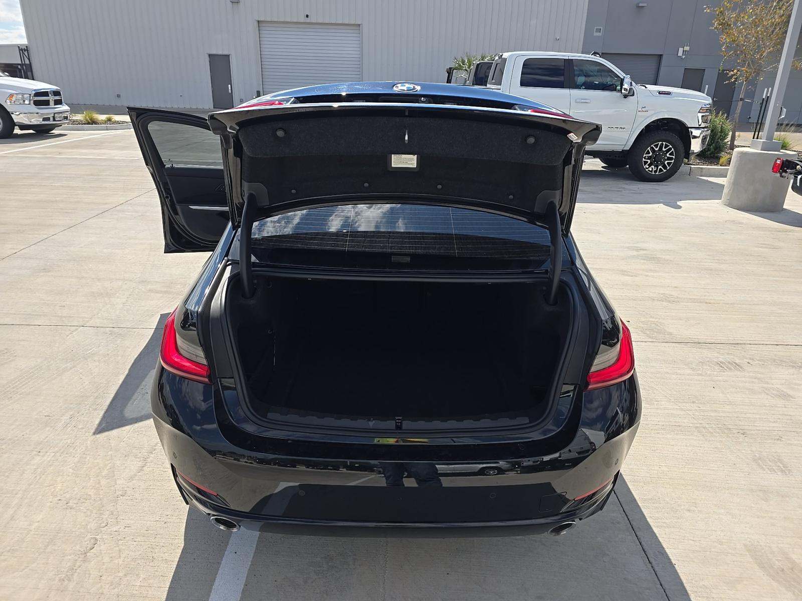 2024 BMW 3 Series 330i RWD