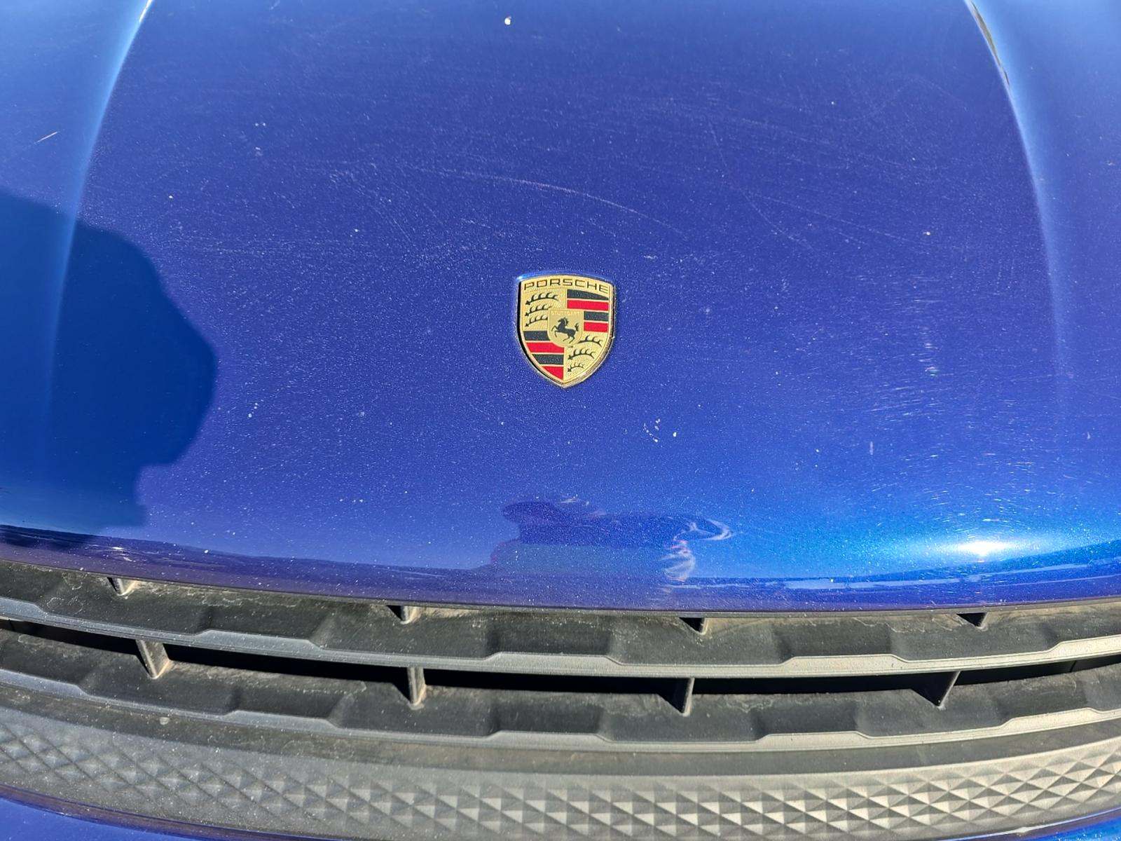 2022 Porsche Macan Base AWD