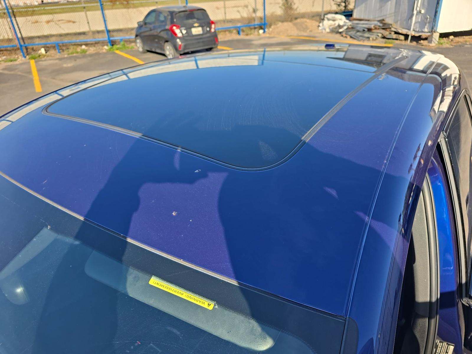 2022 Porsche Macan Base AWD