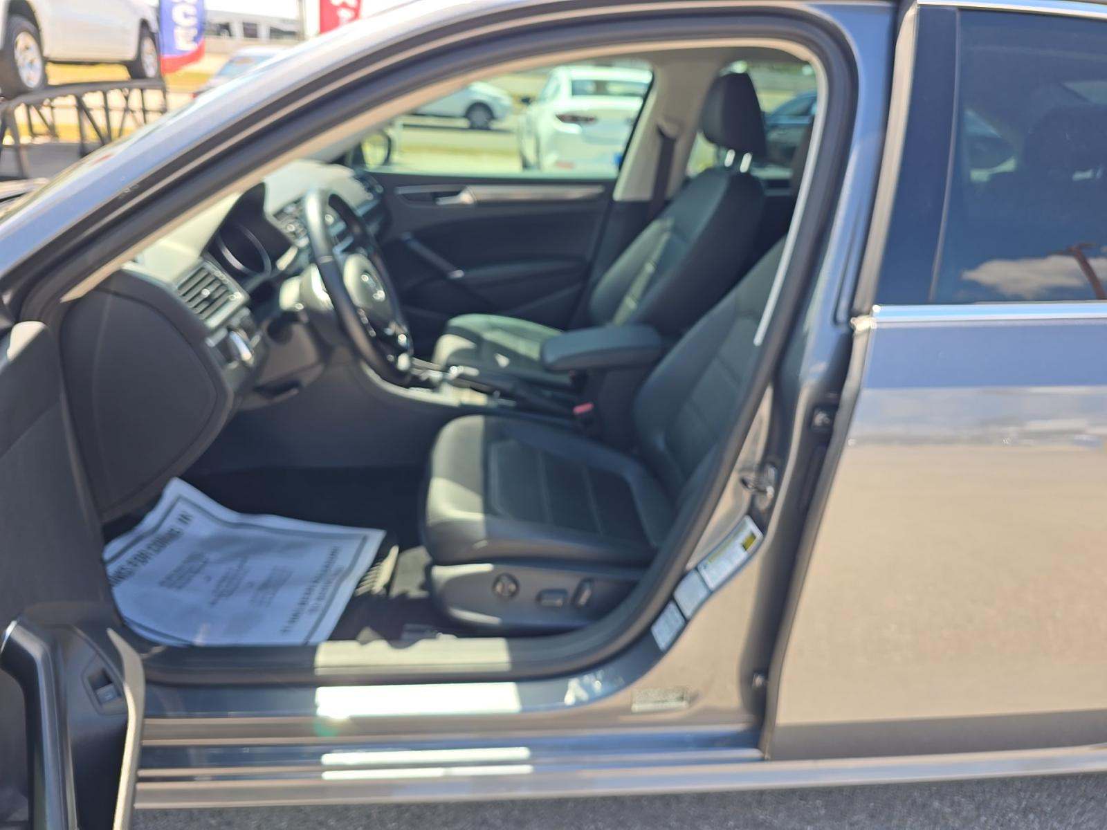 2018 Volkswagen Passat 2.0T SE FWD