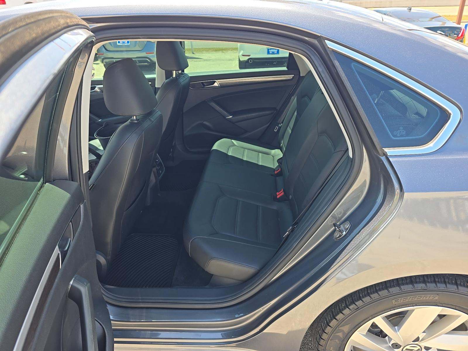 2018 Volkswagen Passat 2.0T SE FWD