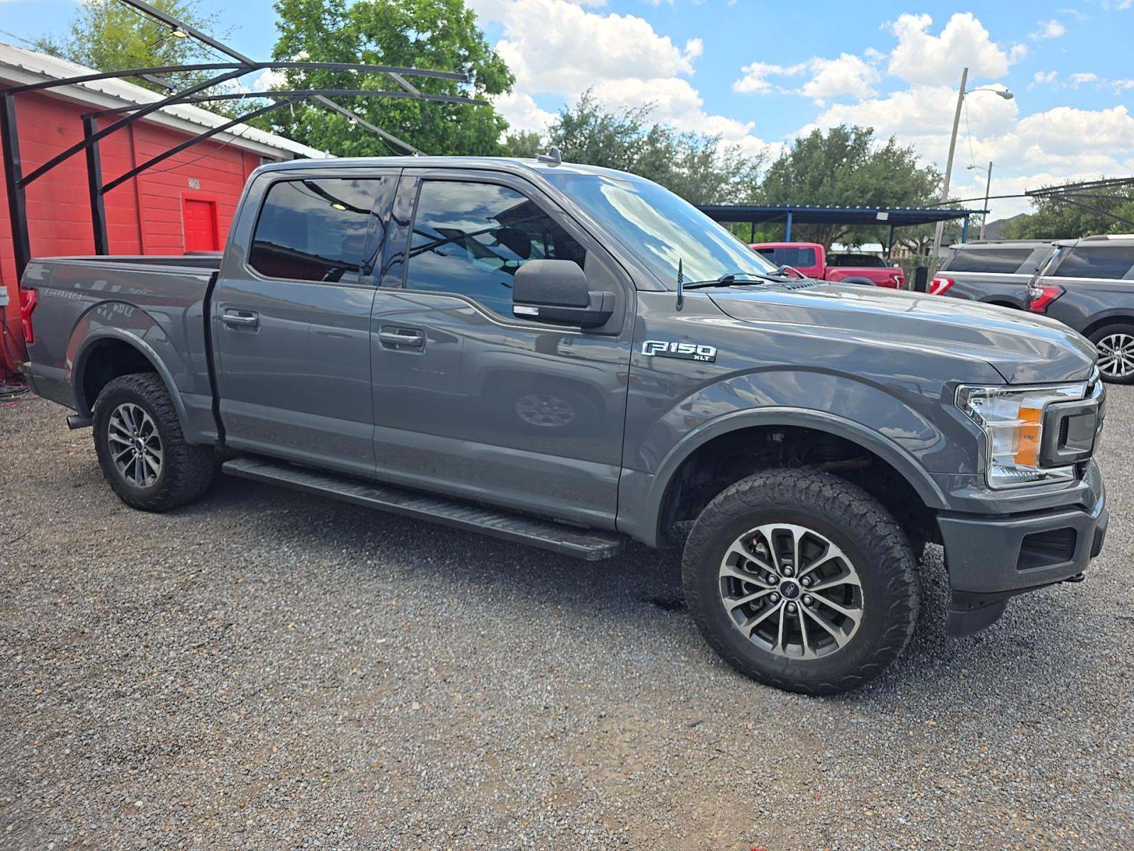 FORD F-150 - 4