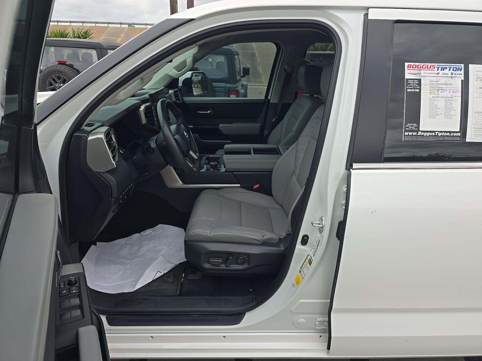 TOYOTA TUNDRA - 2