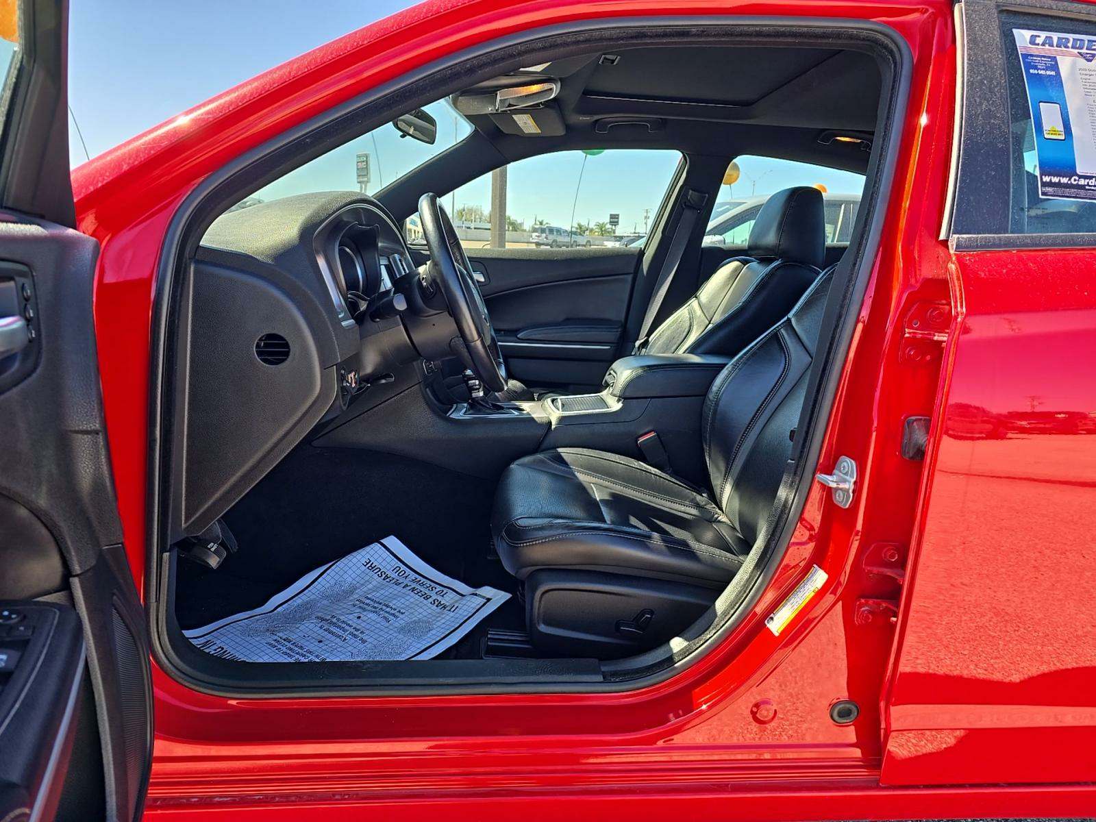 2022 Dodge Charger SXT RWD