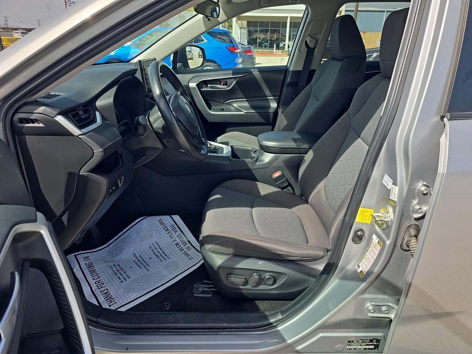 2022 Toyota RAV4 XLE FWD