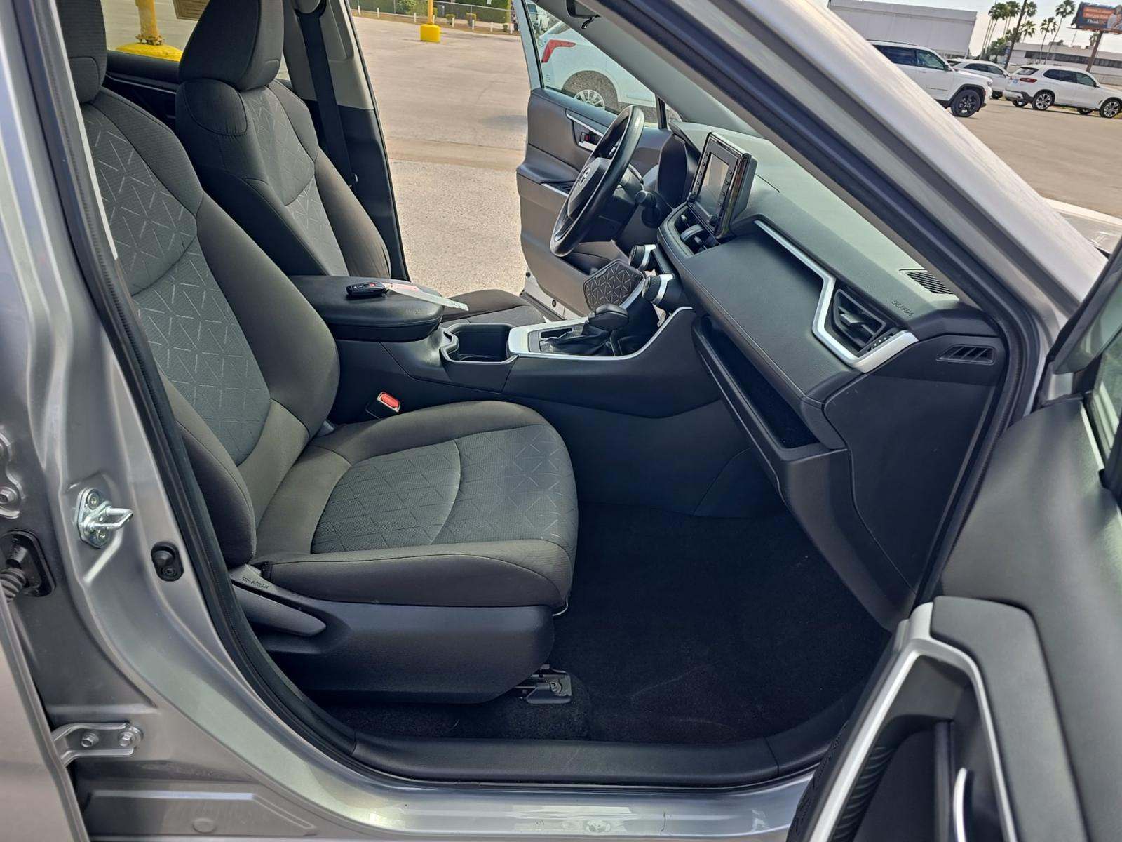 2022 Toyota RAV4 XLE FWD