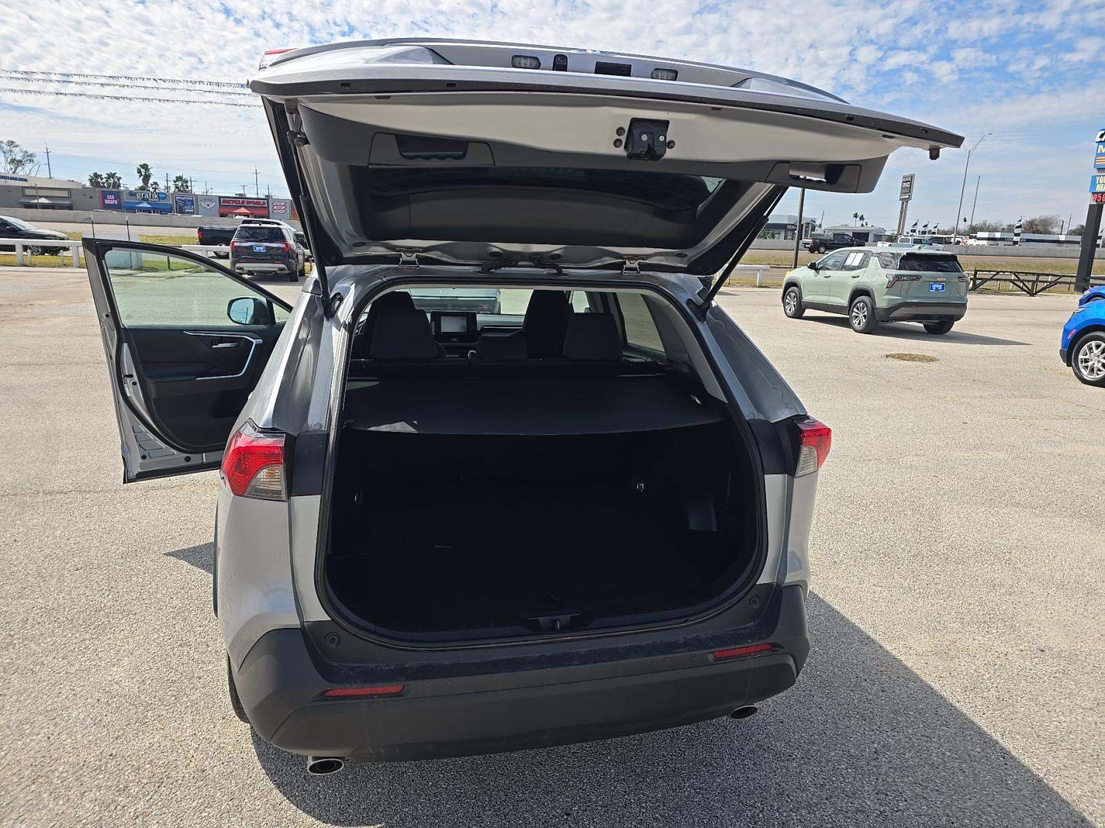 2022 Toyota RAV4 XLE FWD