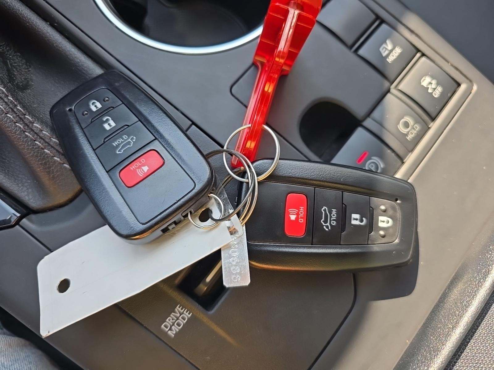 2023 Toyota Highlander Hybrid XLE FWD