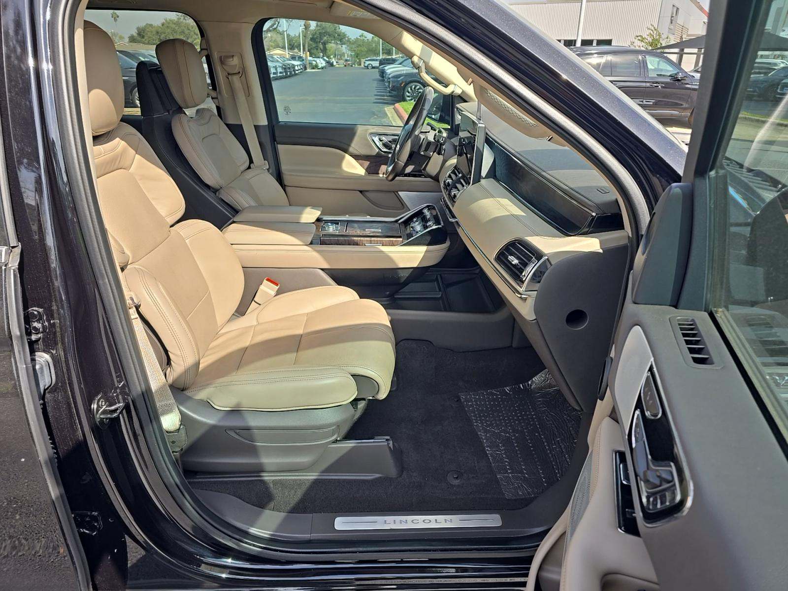 2023 Lincoln Navigator Reserve AWD