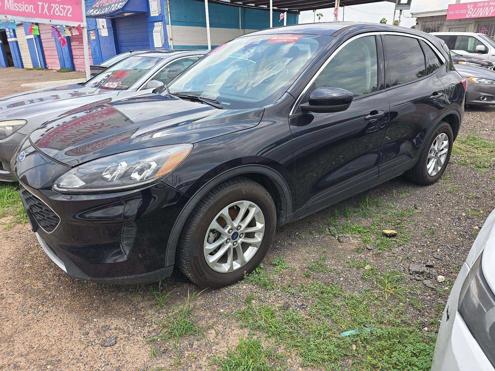 FORD ESCAPE - 1